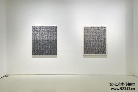 麦克阿瑟·比尼恩（McArthur   Binion）个展现场